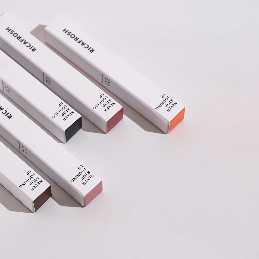 Customizable designs for mascara packaging